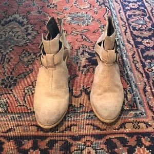 Steve Madden ankle booties - 6.5